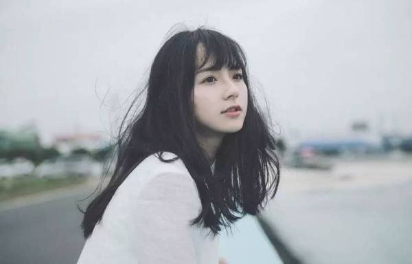 怎样回复别人夸你好看？