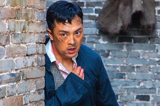 富大龙三封影帝,却靠送外卖维生,至今没钱买房,富大龙为何那么穷?