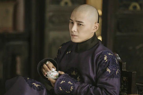 雍正为什么要杀死自己极为聪慧的儿子弘时，儿子做了什么事？