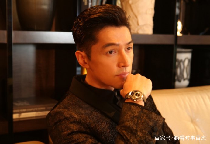 胡歌坦白了暗藏八年的秘密,难怪他一直不肯结婚,到底怎么回事呢?