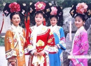 《还珠格格》第三部为何替换掉绝大部分演员?