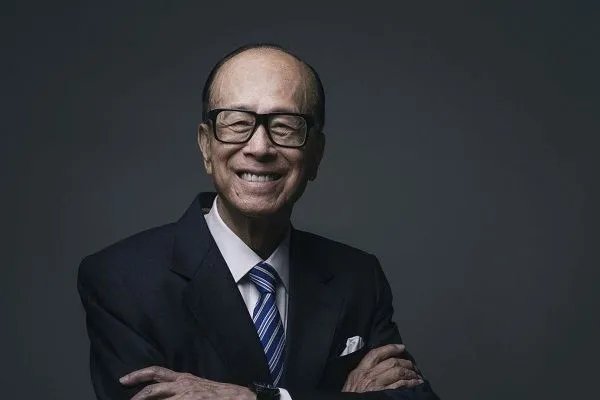 参加何鸿燊葬礼的各界人士,身价加在一起有没有十万个亿呢?