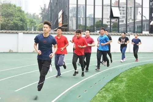 如何看待人民日报称体测不应成比赛拦路虎这件事?