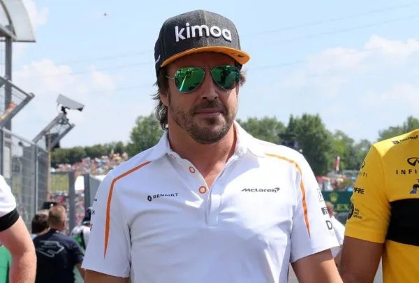 西班牙著名F1赛车手阿隆索在瑞士遭遇交通事故,为何专业人士也难逃意外?