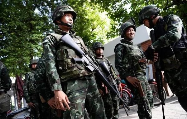 泰国军队到底听谁的,为什么他们能经常发动政变呢?