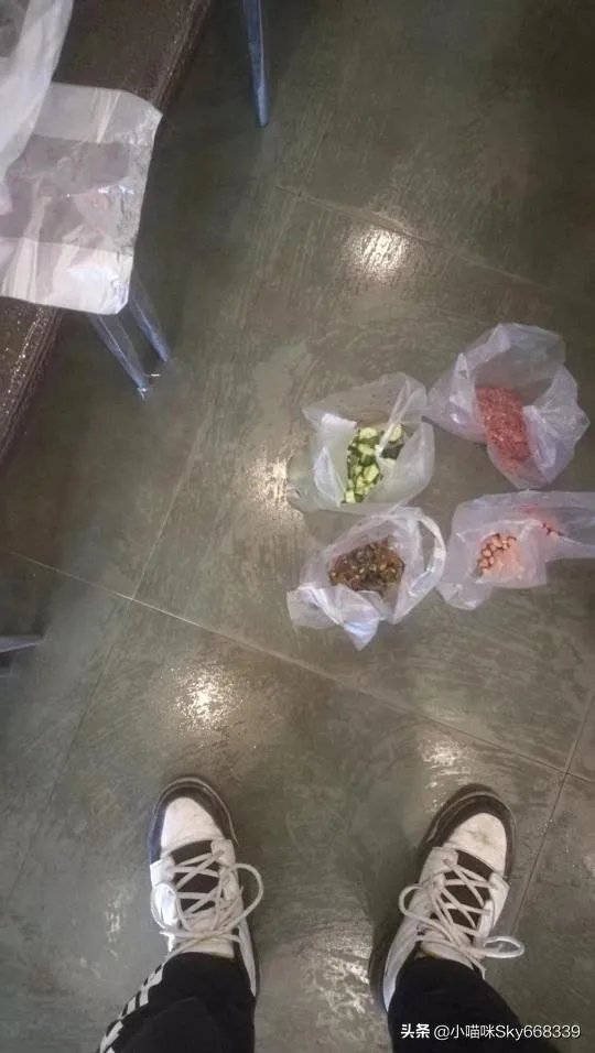 本人想干个小生意,几千元的,不要店面的.大家给推荐几个?