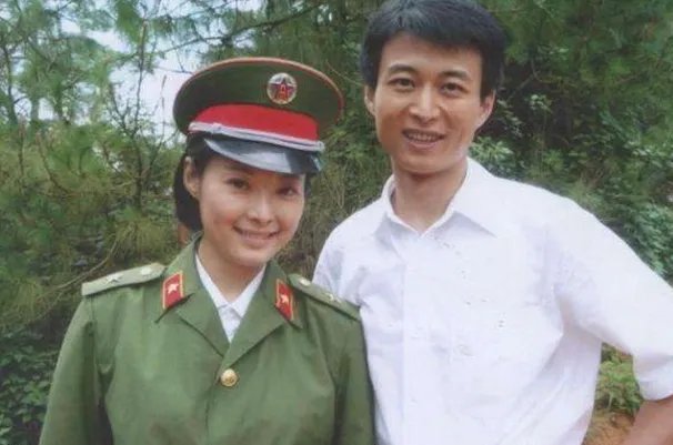 从赵岭到林博文,为何袁立会两段婚姻失败?