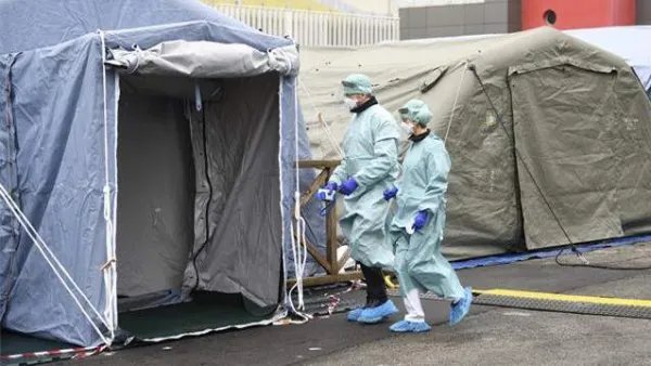 美国疫情死亡人数超过15万,为什么美国人好像无所谓?