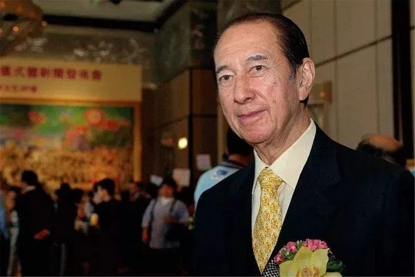 参加何鸿燊葬礼的各界人士，身价加在一起有没有十万个亿呢？