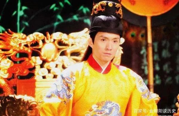 朱棣随口吟出上联,为何四品小官说出下联直接升官呢?