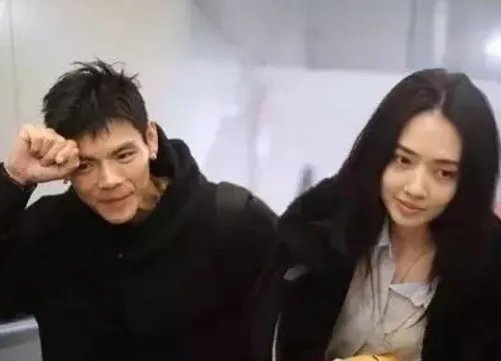 向佐郭碧婷婚期确定,你觉得男女最好的结婚年龄是什么?