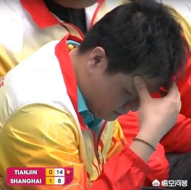 决赛第六场,对于上海女排主教练王之腾的换人问题你怎么看?