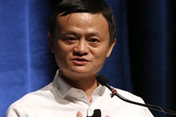 马云家族蝉联首富,我国还有那些排在福布斯榜前列的富豪?