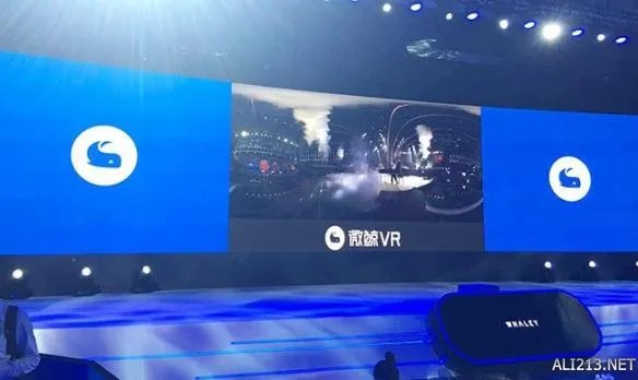 微鲸发布首款VR一体机!独享《中国新歌声》VR视频