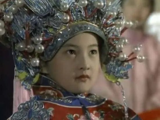 童星小金铭小时候特出名,现在属于“伤仲永”吗?