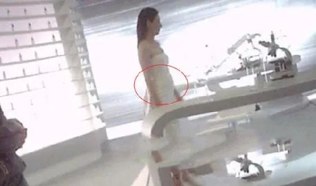 张柏芝被索赔巨额资金,谢霆锋会不会出手帮她渡过难关?
