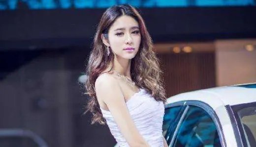 结婚后的林峰总是陪张馨月一起过甜蜜2人世界,你怎么看?