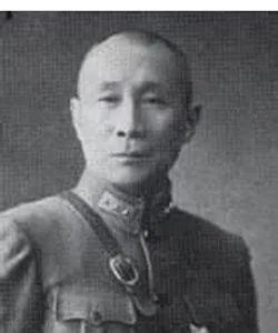 张德能的早期经历