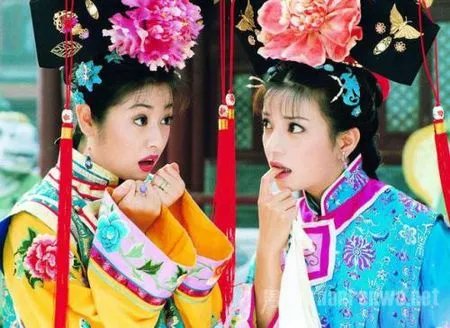 还珠格格第一部剧情简介?