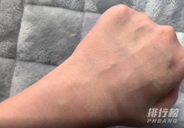 mac无瑕粉底液n18和n12哪个好_mac无瑕粉底液n18白还是n12