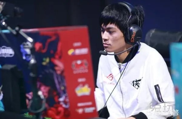 怎么评价mouse,为什么和在edg差别这么大?