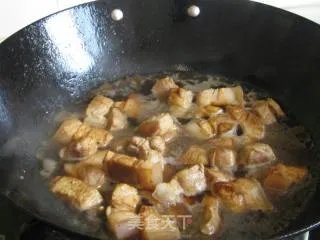 鹌鹑蛋红烧肉
