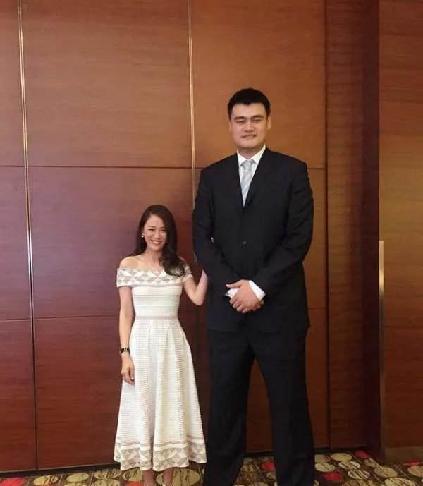 为何都说姚明是合影杀手?