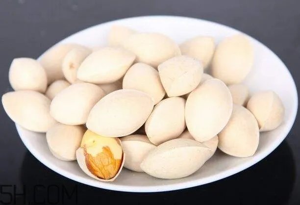 白果没熟吃了会怎么样?白果熟了是什么样子的