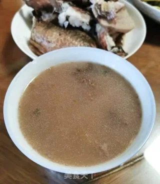 粉葛鲮鱼汤