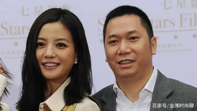 娱记曝赵薇夫妇口头协议:互不干涉感情,孩子归黄有龙所有,你怎么看?