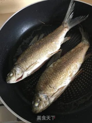 粉葛鲮鱼汤