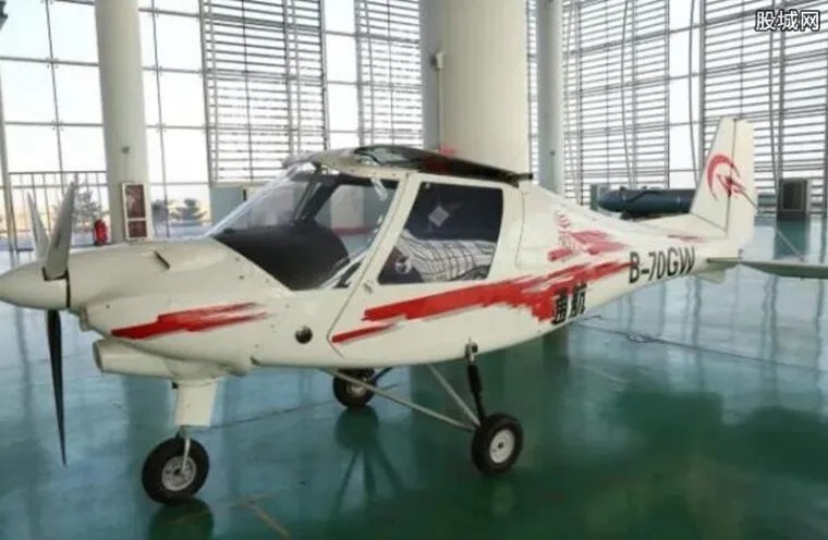 法院查封小型飞机 因航空公司欠58万元不还