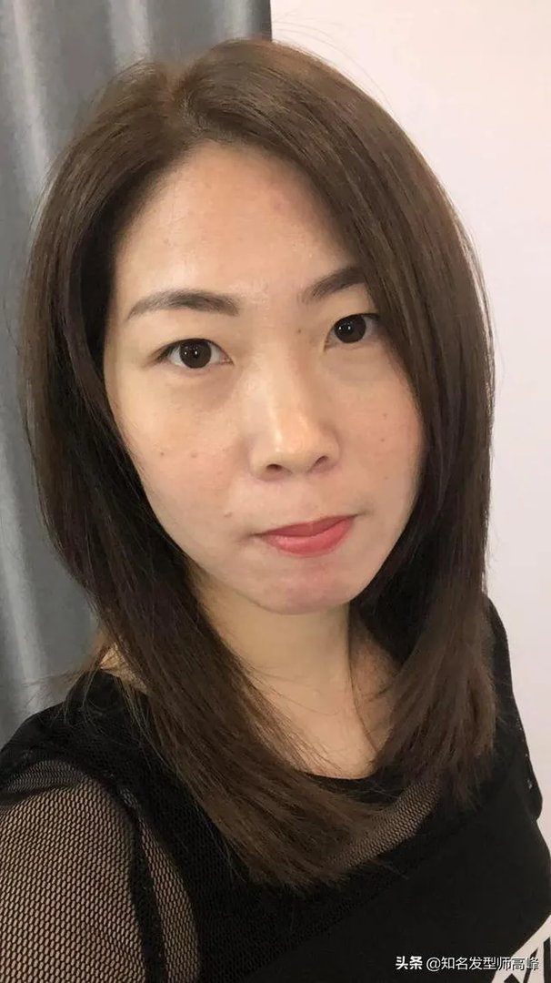 穿露肩礼服拍美照竟有人说不正经,你认同吗?