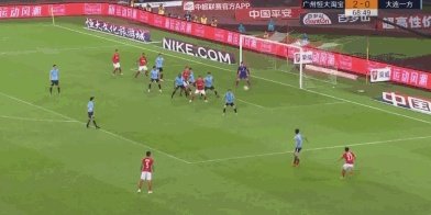 连广之战:冯潇霆持球就遭嘘声,不被大连球迷所待见的原因是什么?