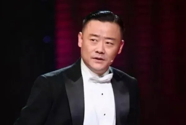 将要重蹈周立波覆辙时,黄渤如何拉张艺兴一把?