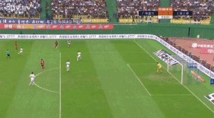 怎么看待2018中超上港对富力上半场武磊的帽子戏法?