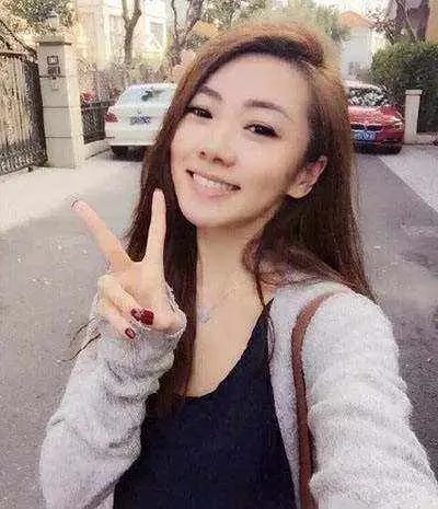 郑凯前女友程晓玥是干什么的