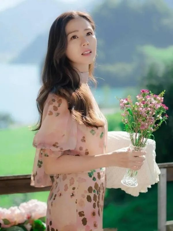 关于玄彬发表获奖感言时感谢孙艺珍一事,你有何看法?