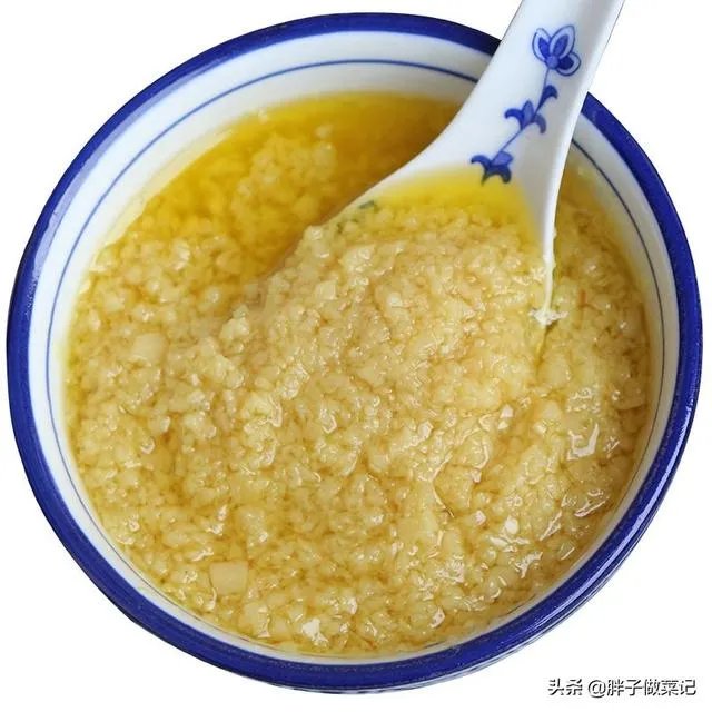 蒜蓉酱为什么是绿的