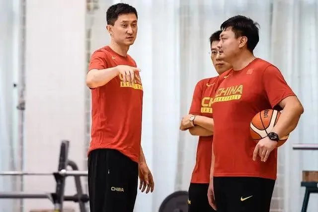 如果周鹏四月中旬可以复出,杜锋带领的国家队可以打进奥运会吗?