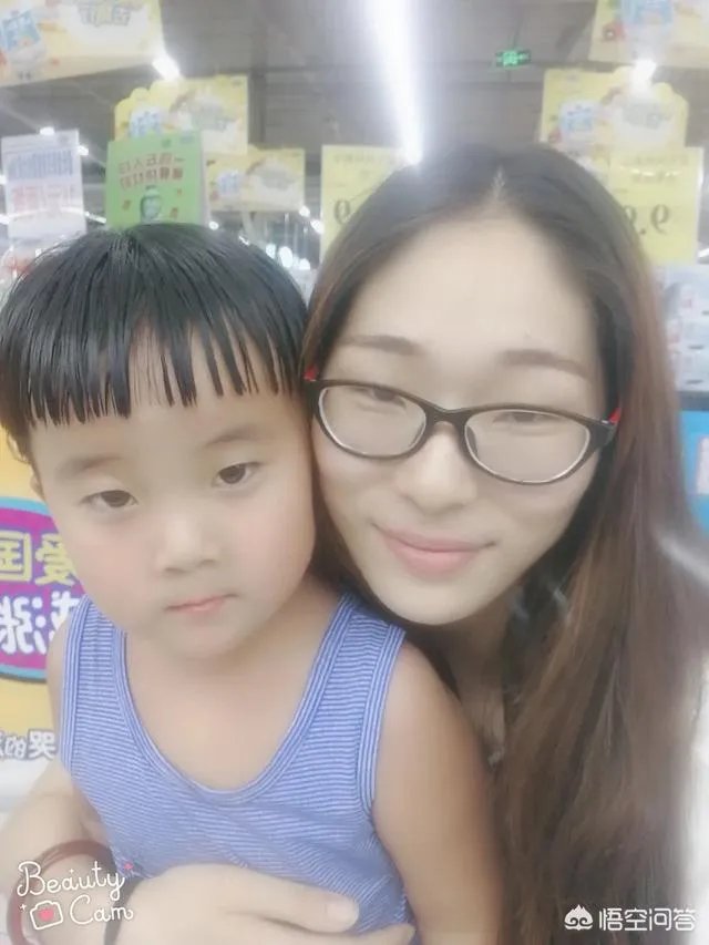 你们的好朋友结婚生子之后,跟你视频的时候会把手机对着孩子跟你聊天吗?