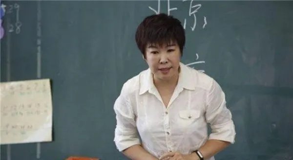 被轰下台的于丹,在跌落神坛后过得咋样了?