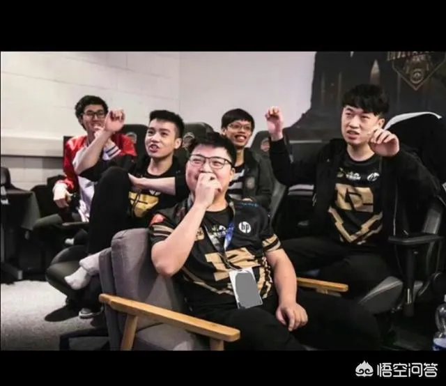 怎么看待LOL季中赛UZI(小狗)的卡莎无敌?