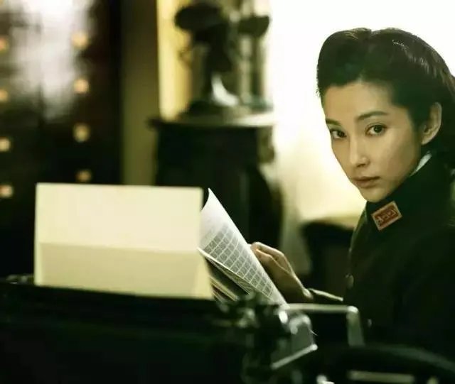 李冰冰恋情曝光,小男友究竟是何许人也?