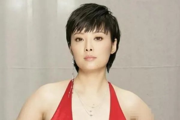 从赵岭到林博文,为何袁立会两段婚姻失败?