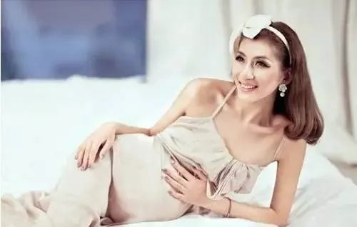 选对孕妇婚纱礼服,你也可以是最美新娘!