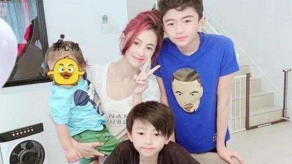 张柏芝被索赔巨额资金,谢霆锋会不会出手帮她渡过难关?