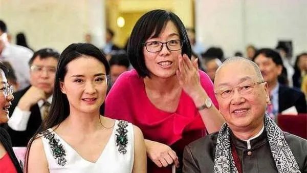 富豪王志才:紫禁城边有豪宅,娶“晴格格”做老婆,现在过得怎么样?