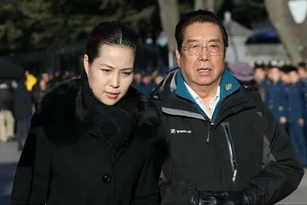 80岁李双江与黄宏热聊,李双江现在是什么军衔?