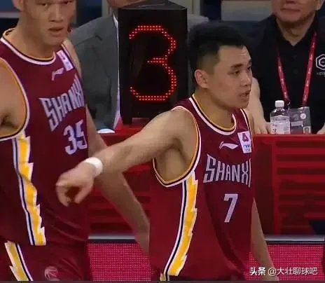 北京队继续连胜而北控队结束四连胜,目前CBA排行榜情况如何?谁才是真正的黑马?